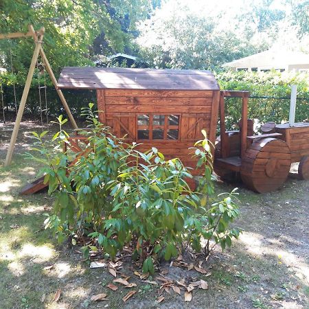 Vakantiehuisje Lanaken Zewnętrze zdjęcie